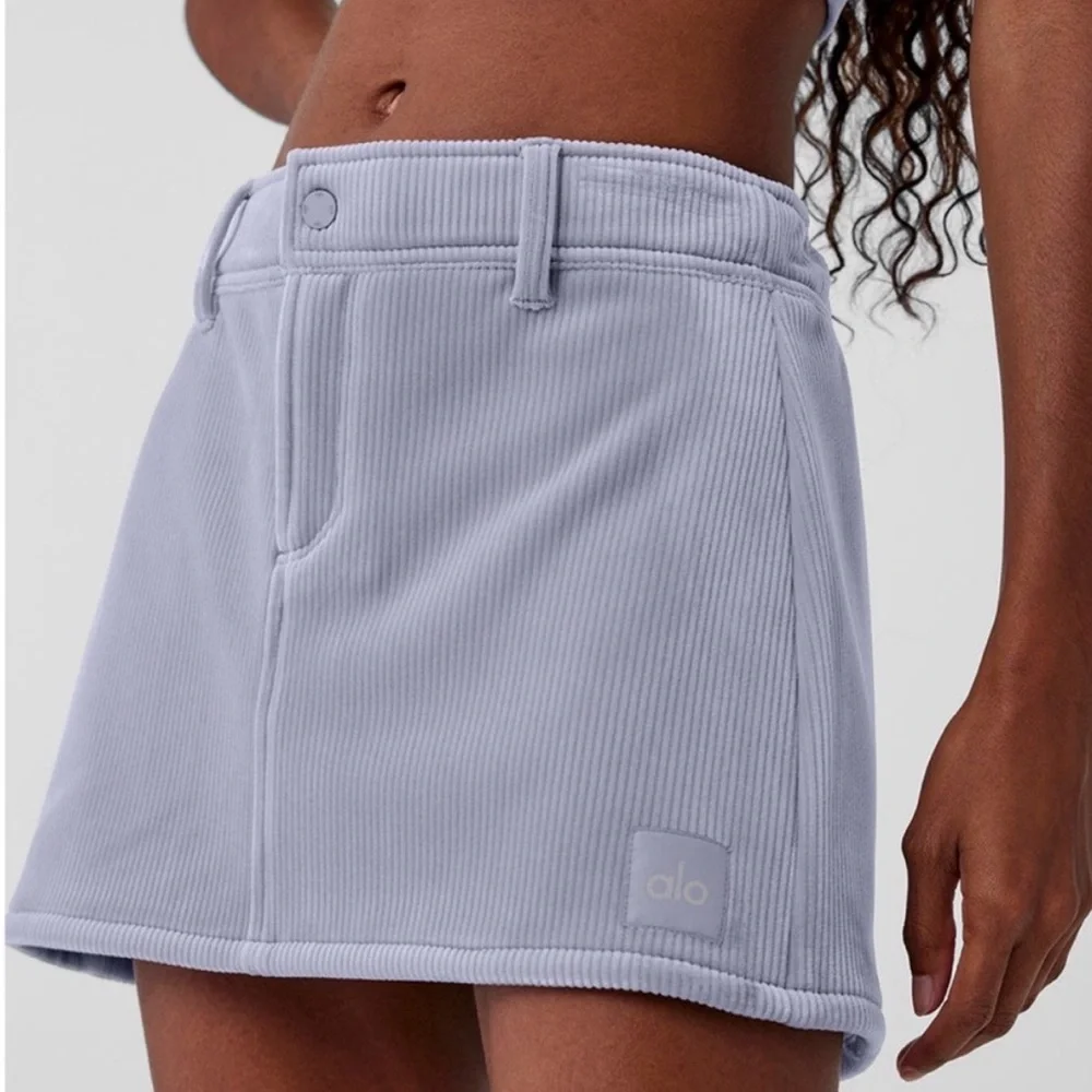 Alo Yoga Ribbed Velour Baller Mini Skirt - Fog